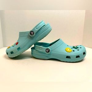 Crocs size W6 girls/women